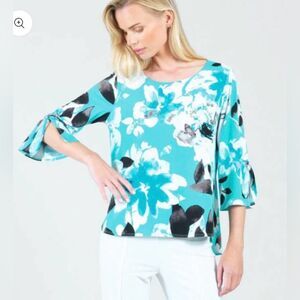 Clara Sunwoo Floral Print Tie Cuff Top Vibrant‎ Blue Lightweight Sz Medium NWT